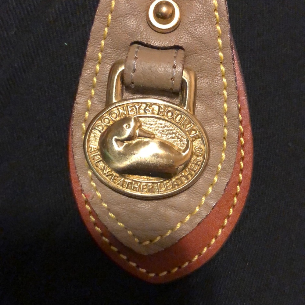 Dooney Bourne keychain 🔑